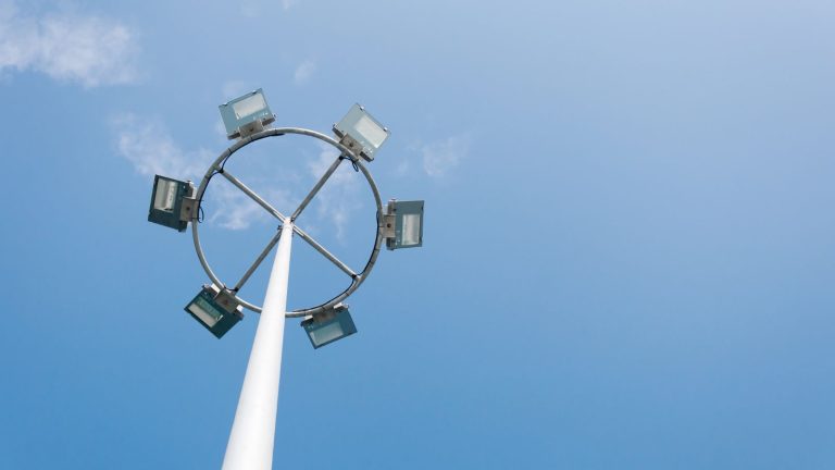Custom designed stadium mast pole by Trivenisolar