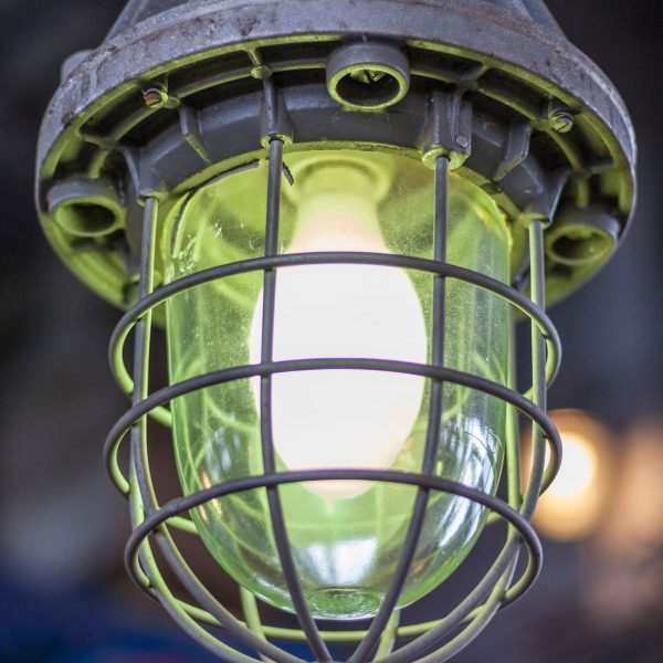 Heavy duty flame proof lighting solution for explosive environments