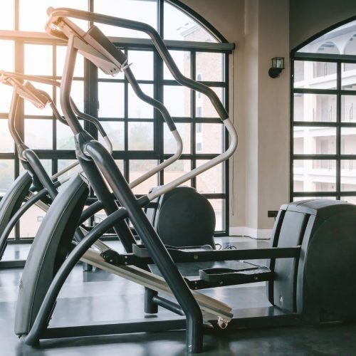 Sturdy cross trainer machine with digital display